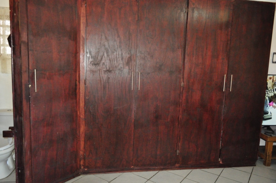 6 Bedroom Property for Sale in Wavecrest Eastern Cape